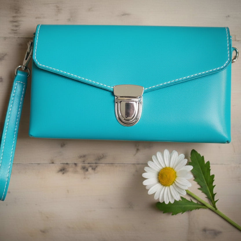Versatile Small Leather Phone Bag– Handcrafted Luxury in a Compact Design