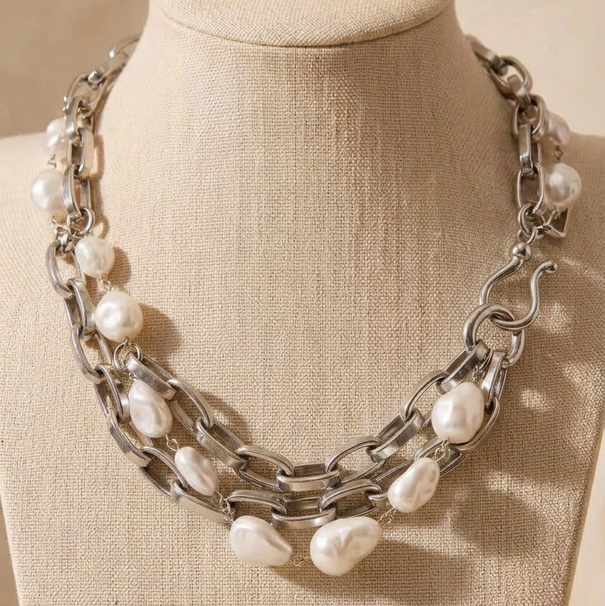 Elegant Baroque Pearl Multi-Strand Choker: Luxurious Gold Statement Necklace for Special Occasions