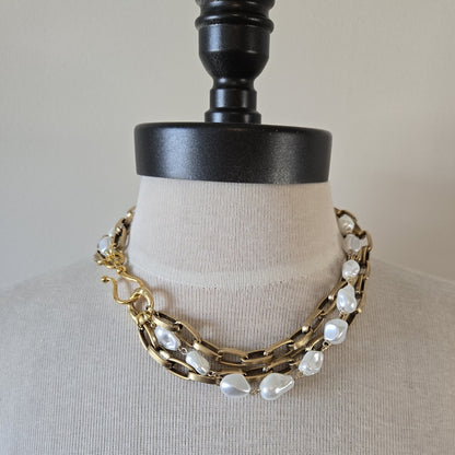 Elegant Baroque Pearl Multi-Strand Choker: Luxurious Gold Statement Necklace for Special Occasions