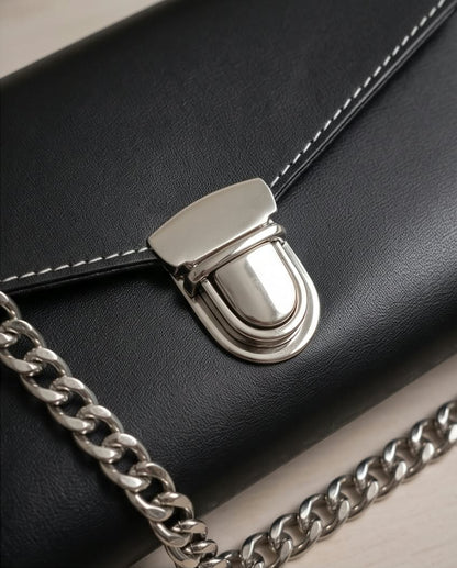 Versatile Small Leather Phone Bag– Handcrafted Luxury in a Compact Design
