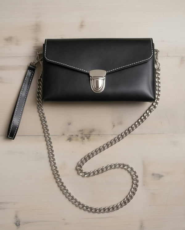 Versatile Small Leather Phone Bag– Handcrafted Luxury in a Compact Design