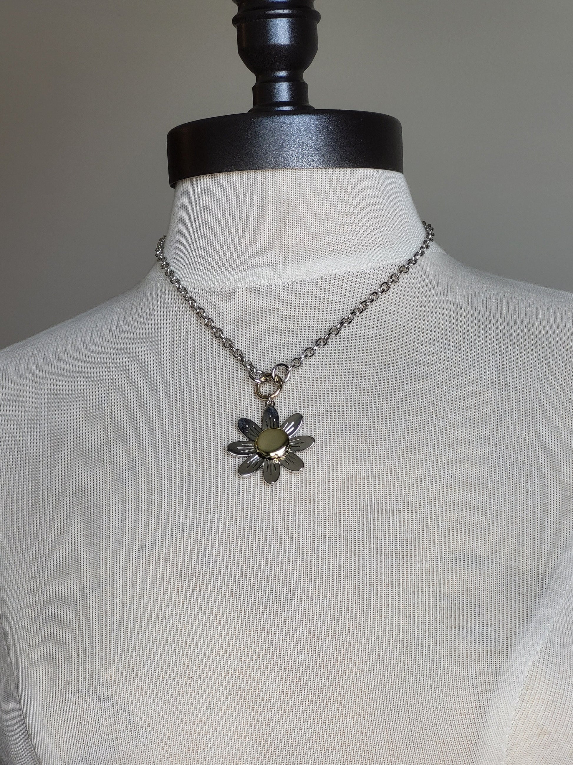 Minimalist Silver Flower Pendant Necklace - Petite Dainty Jewelry