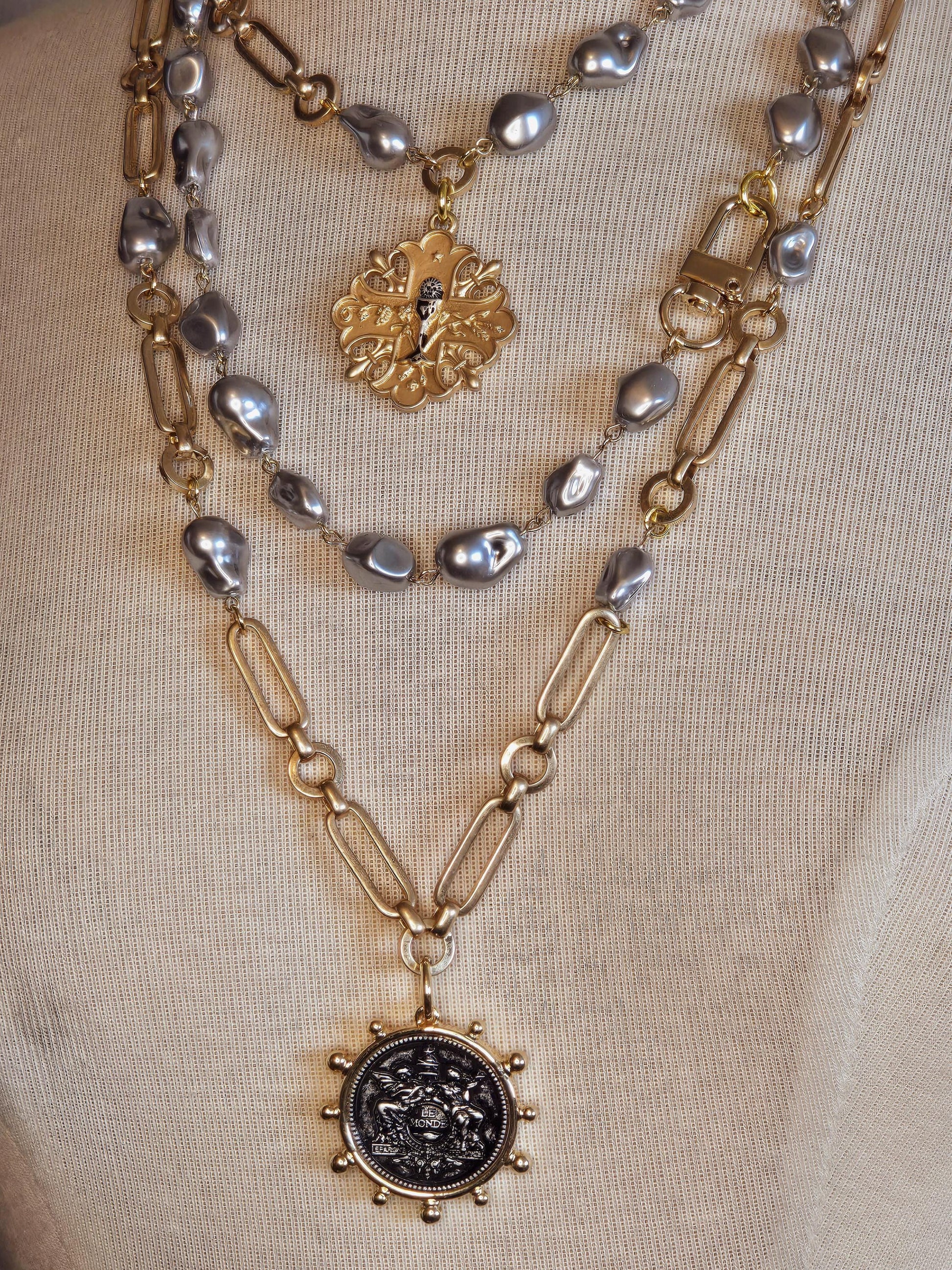 Vintage French Coin Necklace: Le Monde Medallion, Porcelain Baroque Pearls