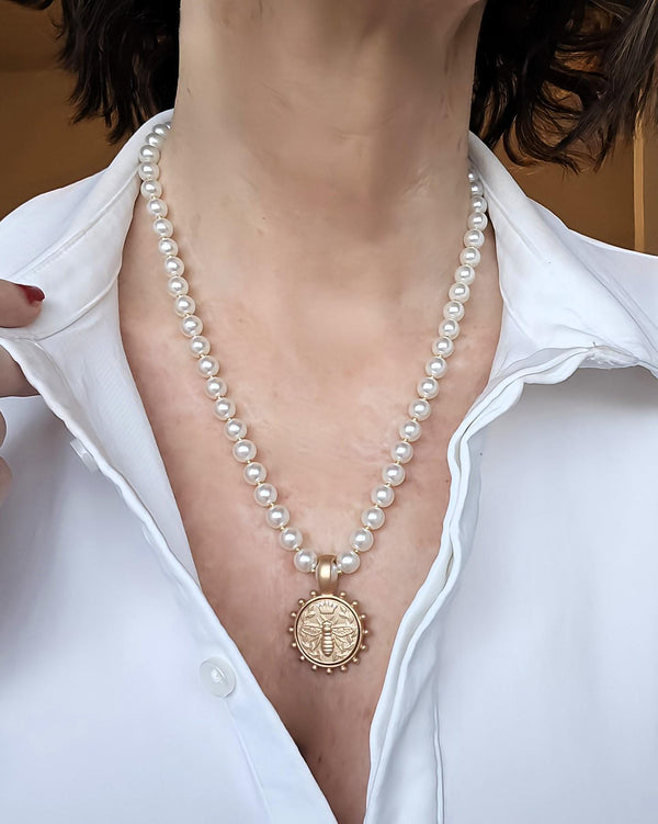 Vintage-Inspired Pearl Necklace with Matte Gold Queen Bee Medallion