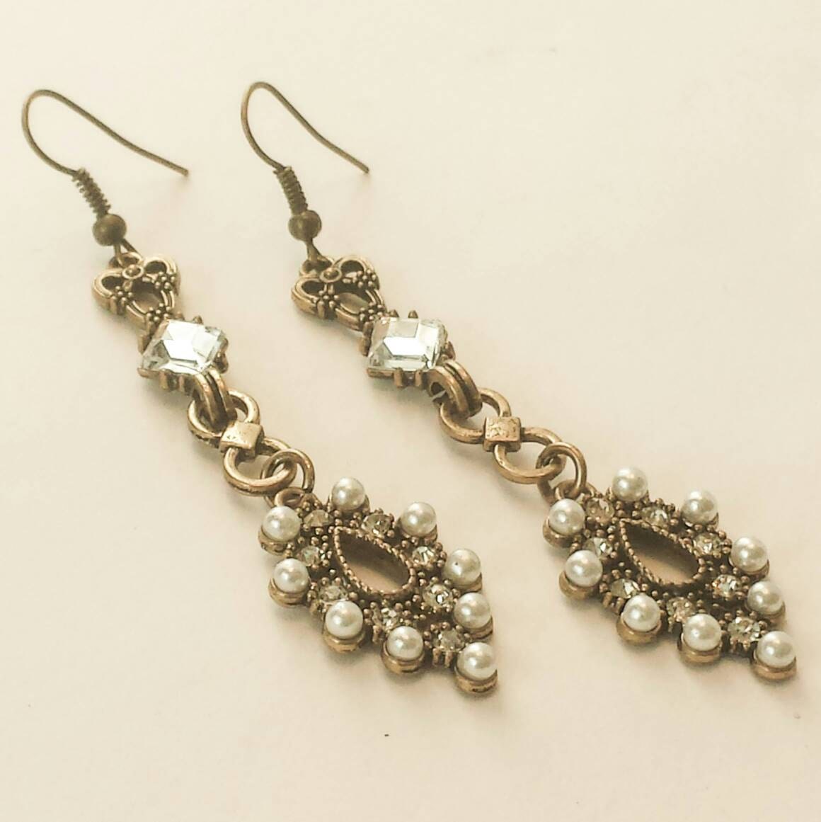 Pearl Dangle Earrings Victorian rhinestone and pearl drop earrings